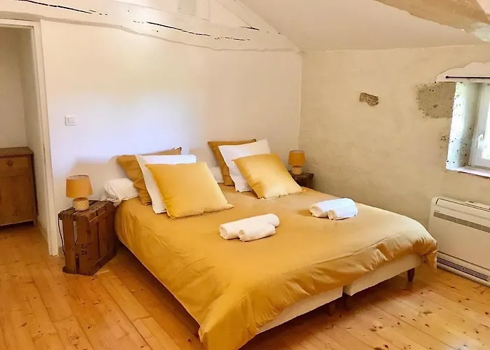 Le Clos De Tatil Evi Lusignan-Petit