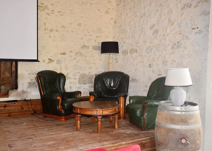 Le Clos De Tatil Evi Lusignan-Petit