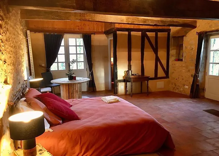 Le Clos De Tatil Evi Lusignan-Petit