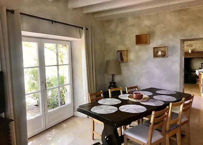 Le Clos De * Lusignan-Petit